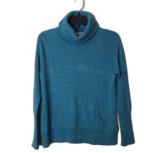 Max studio blue pullover turtle neck 100% 2 ply cashmere sweater top small